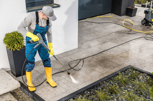 Best Pressure Washing Siding  in Jennings, MO